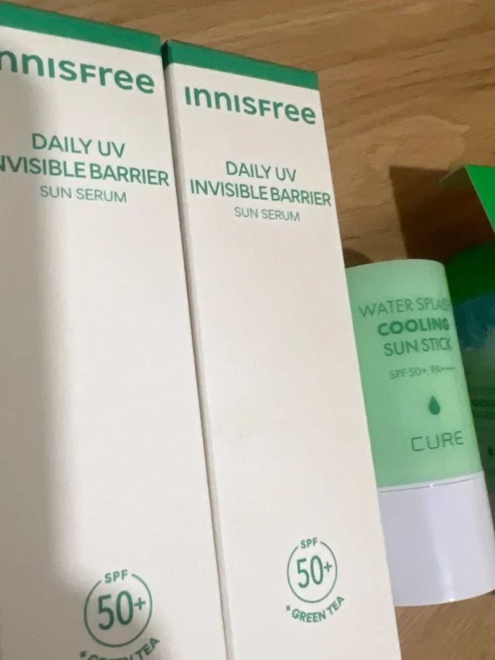 Innisfree- 2pcs Daily UV Invisible Barrier Sun Serum SPF 50+ 1pc sunstick
